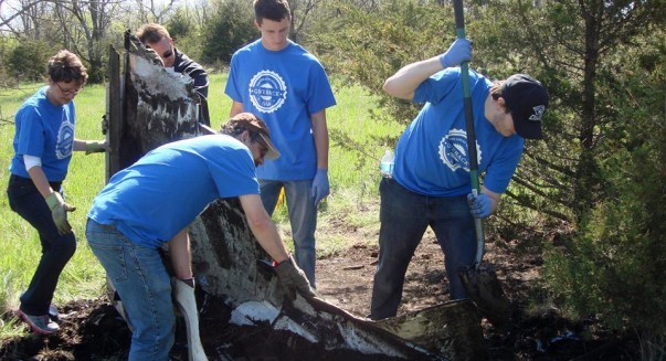 2016 Service Day Lake3